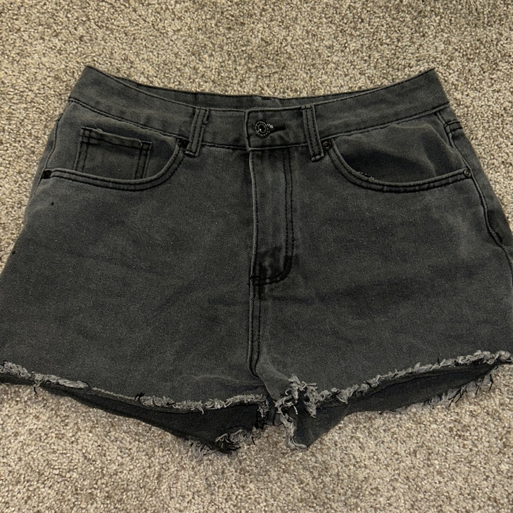 Cute black denim shorts